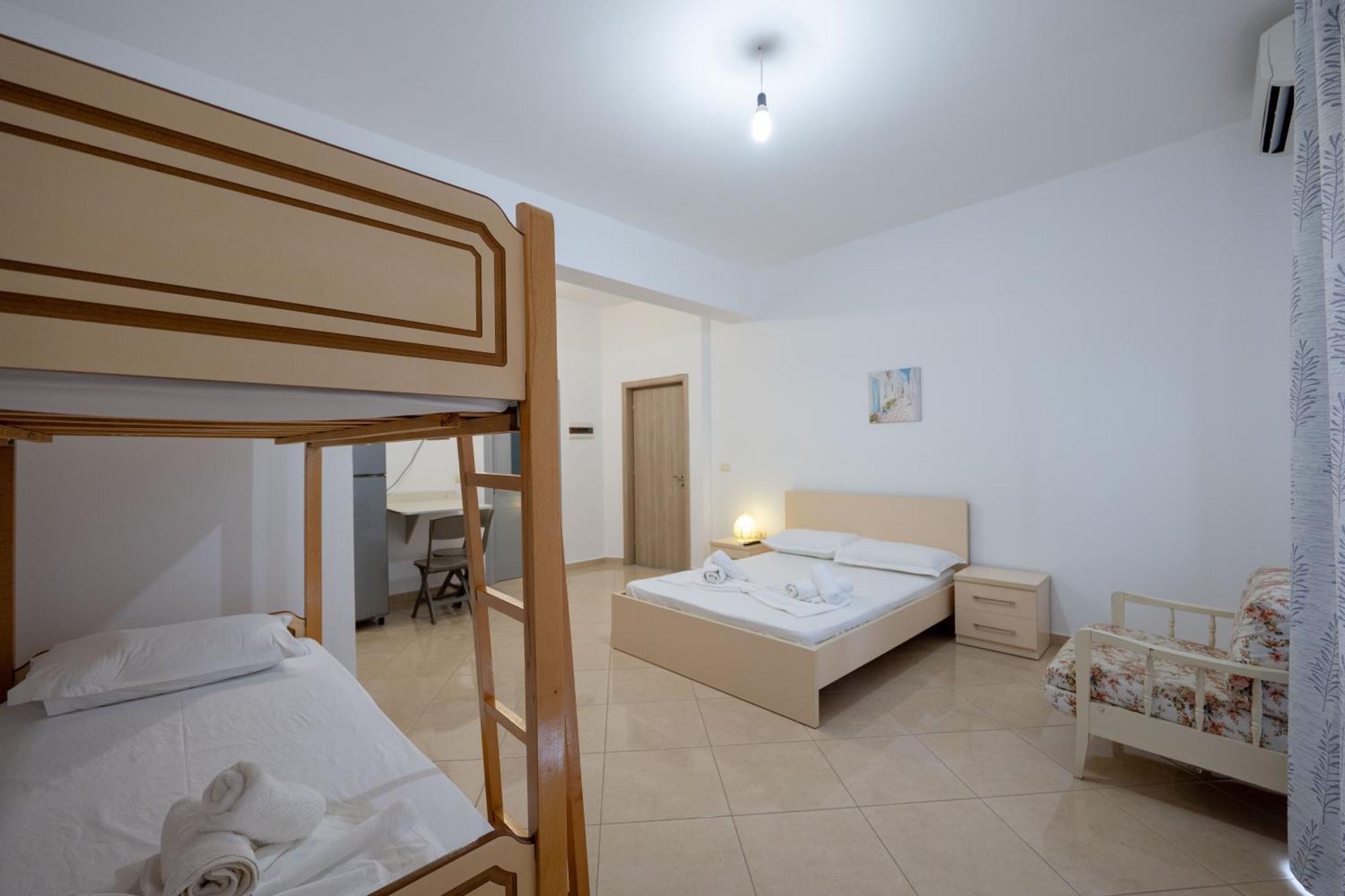 Vila Flamuri Sarandë Exteriör bild